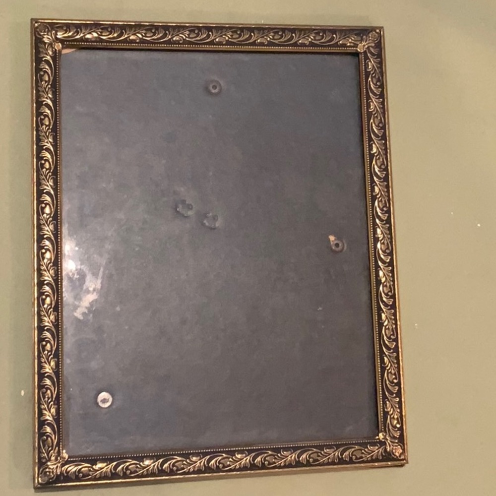 Vintage Gold Embossed Leaf Picture Frame